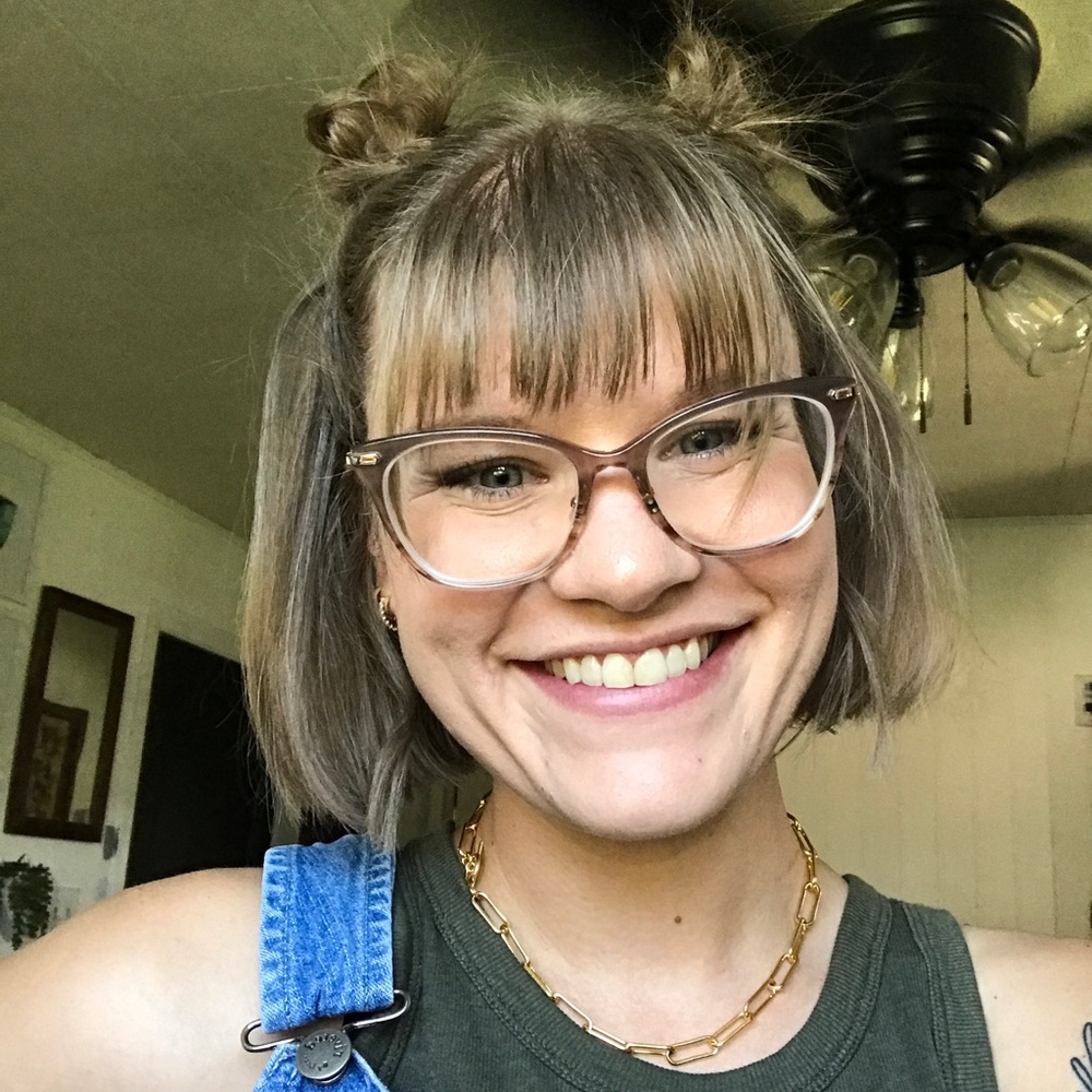 Meet your Posher, Amanda